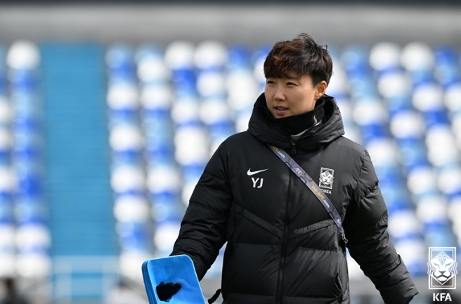 지난 3월 2024 AFC U-20 여자 아시안컵 당시 박윤정 감독의 모습.